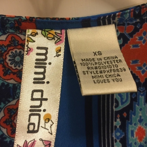 𝅺BRIGHT boho print roll tab sleeve, button romper. - Picture 4 of 9